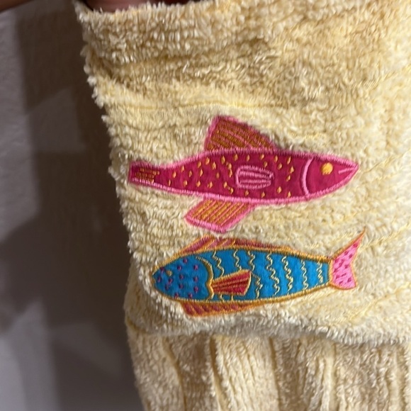 Yellow V-Neck Short Sleeve Robe - Picture 2 of 9